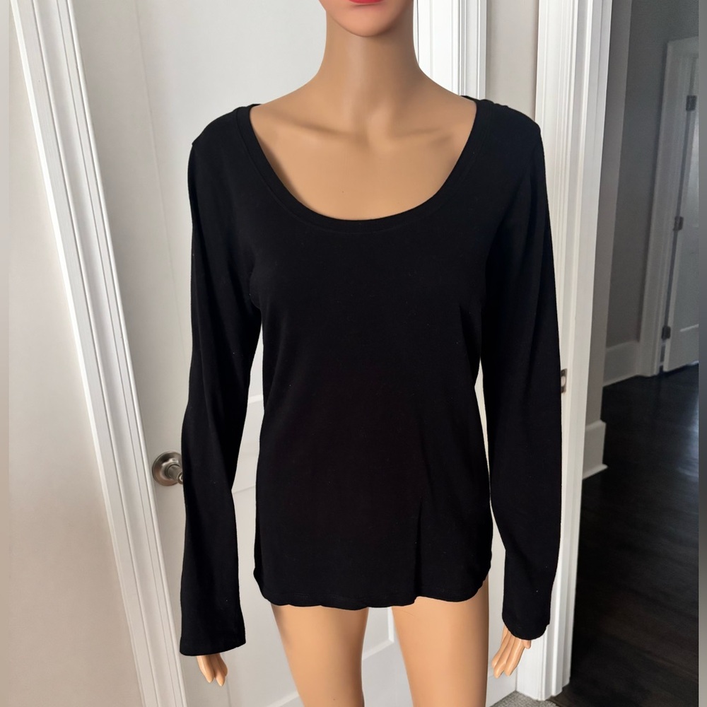 Women's Black Long Sleeve Top